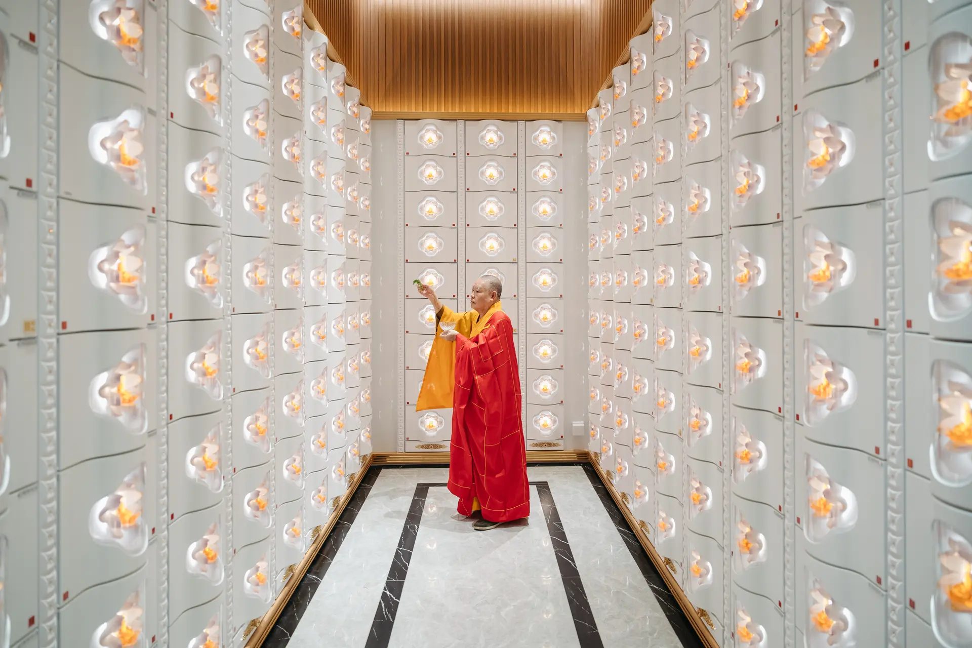 Dynasty 1 & 3 (地藏殿) columbarium niches at Lin San Temple