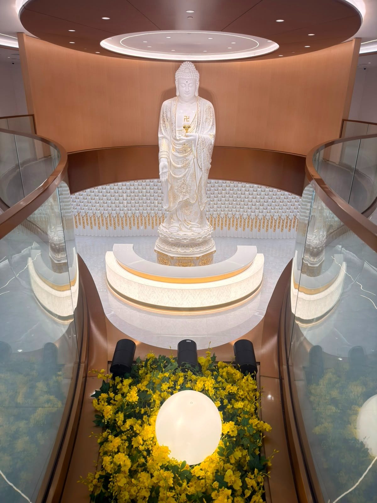 Ancestral pedestals at Thian Leng Chong Toh Tong